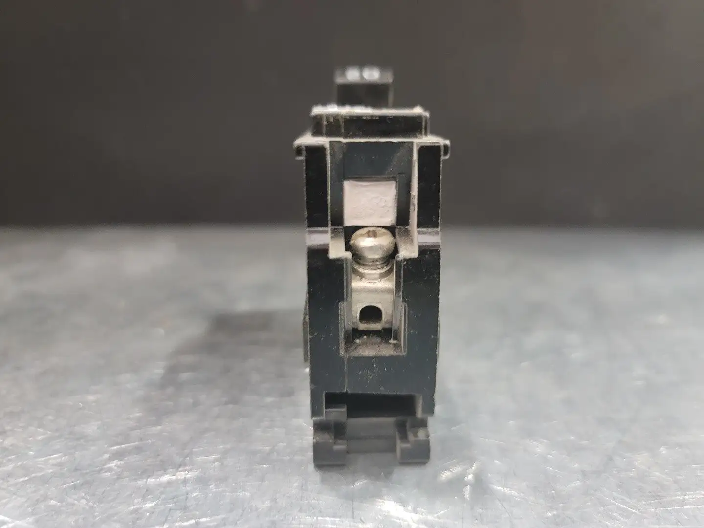 20 Amp 1 Pole Circuit Breaker