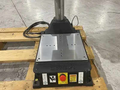 Used BRANSON Integrated Ultrasonic Welder 200/245VAC Input 14A Ultrasonic Welders Michigan US | Maverick Industrial Sales #1398026