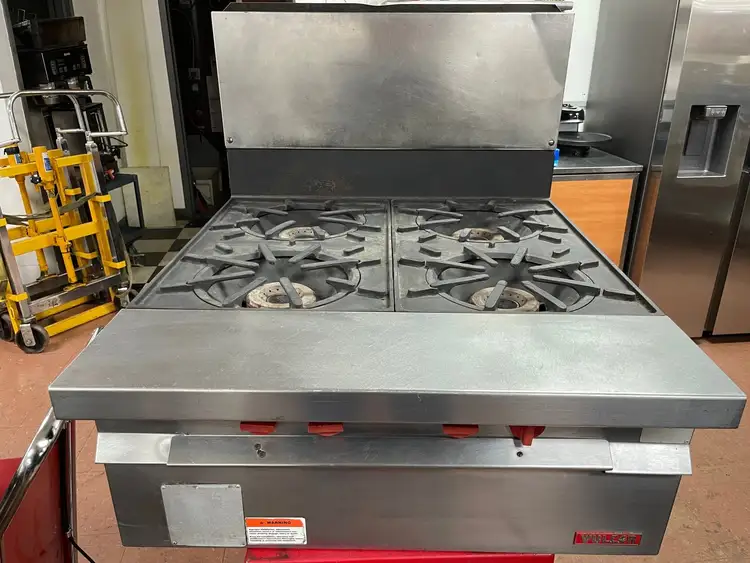 Used Vulcan Used Vulcan Natural Gas 4 Burner 36" Commercial Modular Heavy-Duty Range Stove Commercial Ranges Illinois US | Falcon Restaurant Supply #1376373