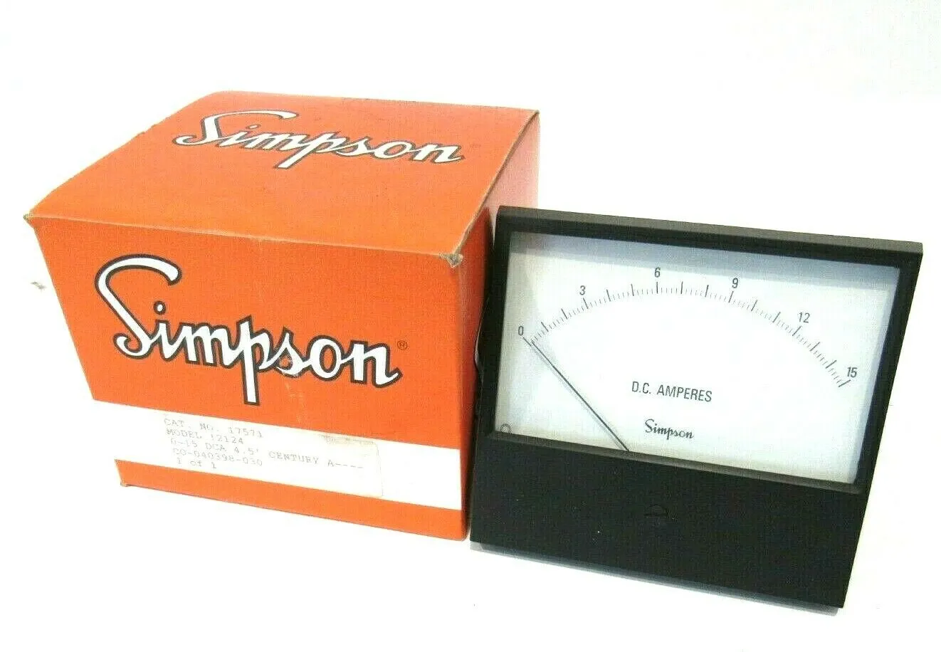 NEW SIMPSON MODEL 2124 PANEL METER 0-15 DCA