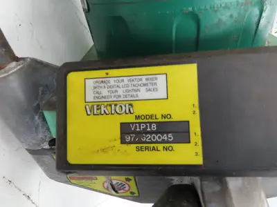 Lightnin Vektor V1P18 Clamp Tank Mixer Agitator 3.5"x 61" Impeller .25Hp 3PH