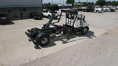 New | in-Stock 2025 MACK MD6 Hooklifts & Roll-Offs Texas US | Roll Off Truck World #1491879