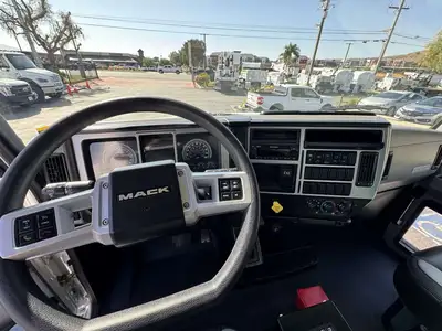 New | in-Stock 2027 MACK MD Fuel & Lube Trucks California US | Commerce Truck Equipment Sales #1548706