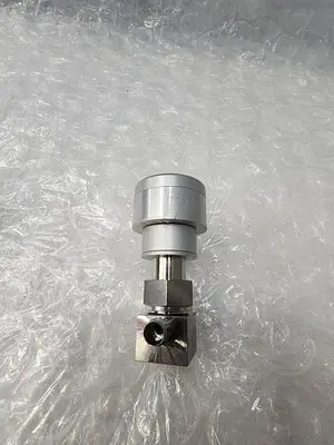 SWAGELOK NUPRO SS-4BK-1C BELLOWS SEALED VALVE