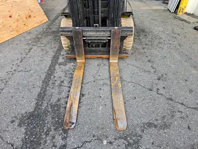 USED 1998 HYSTER E50XM-33