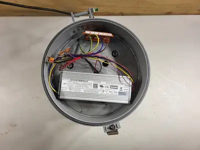 NEW CROUSE-HINDS VMVL-3-UNV1-S890