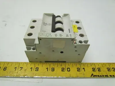 SIEMENS 5SX2 B40 40A 3 pole circuit breaker