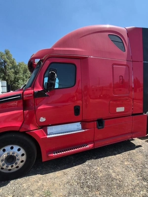 Used 2019 FREIGHTLINER CASCADIA Miscellaneous Trucks/Trailers California US | Revelation Machinery #1277595