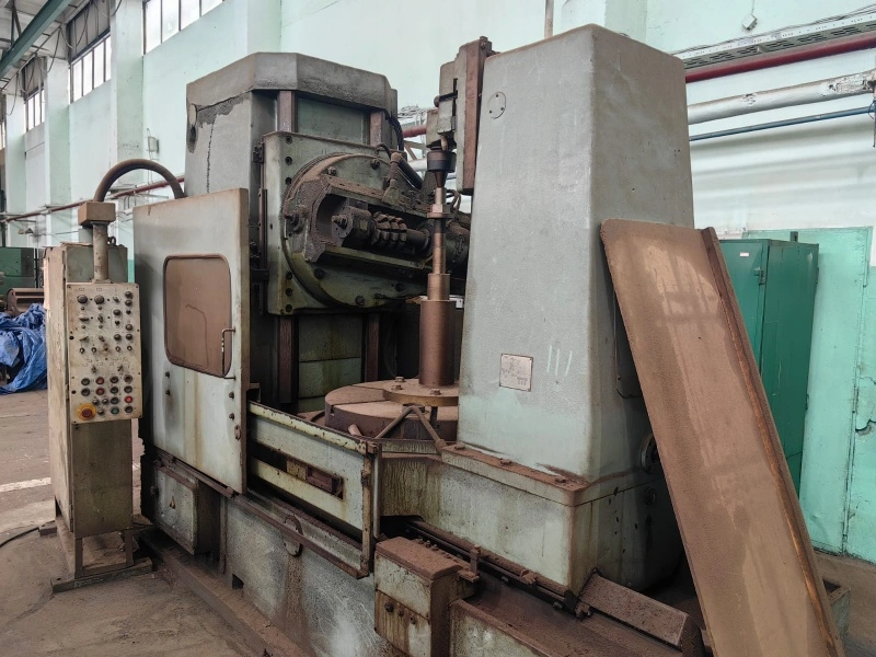 KOMSOMOLETZ Gear Hobber, in good used condition, POA