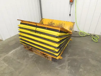 Econo Lift Pneumatic Tilt Table Tote Tipper 8000lbs 28° Degree 55 x 44" Top
