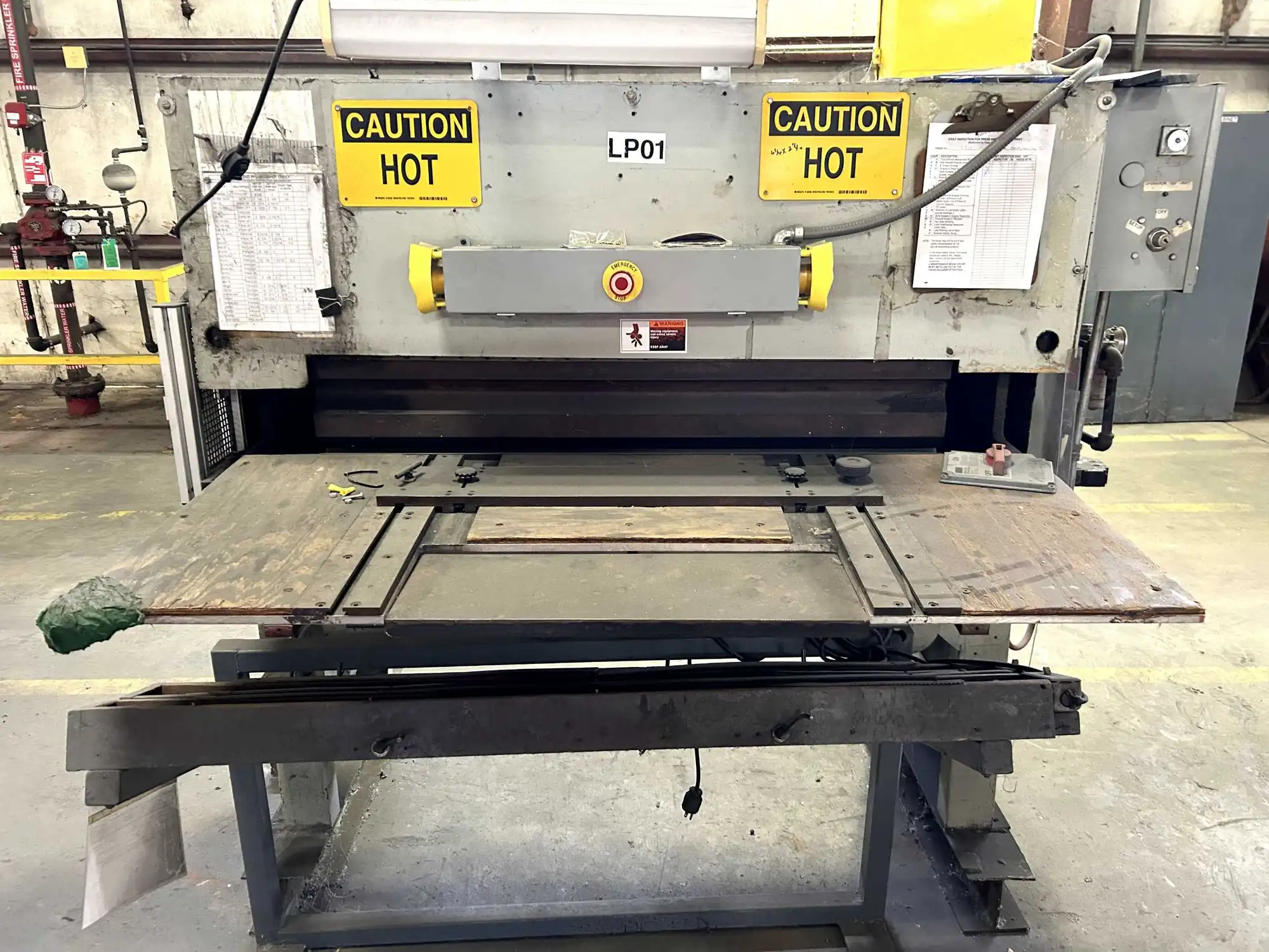 PNEUMATIC PRESS BRAKE