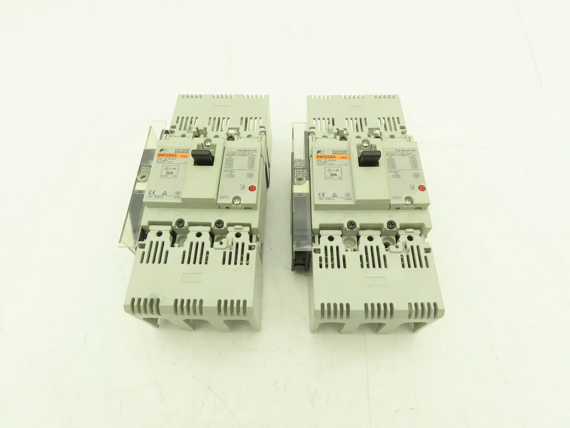 Fuji BW32SAG3P030 3-Pole Auto Circuit Breaker 30A 690V 3Ph Molded Case Lot of 2