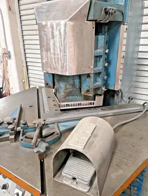 Amada Amada CSH-220 Notcher Machines | Amiron Machinery (4)