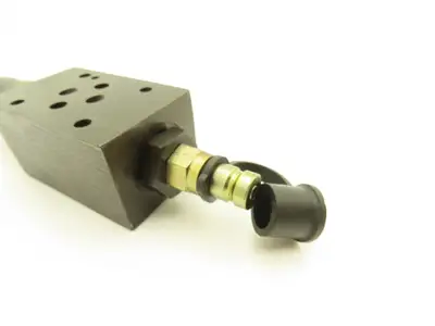 Eaton Vickers DGMX2-3-PP-CW-S-40 Hydraulic Relief Valve 2000 PSI