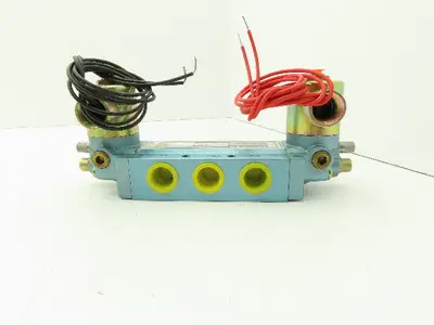 Honeywell Skinner S3RRJAL4 Solenoid Spool Valve 5-Way 3 Pos 120V 150 PSI 1/2"NPT