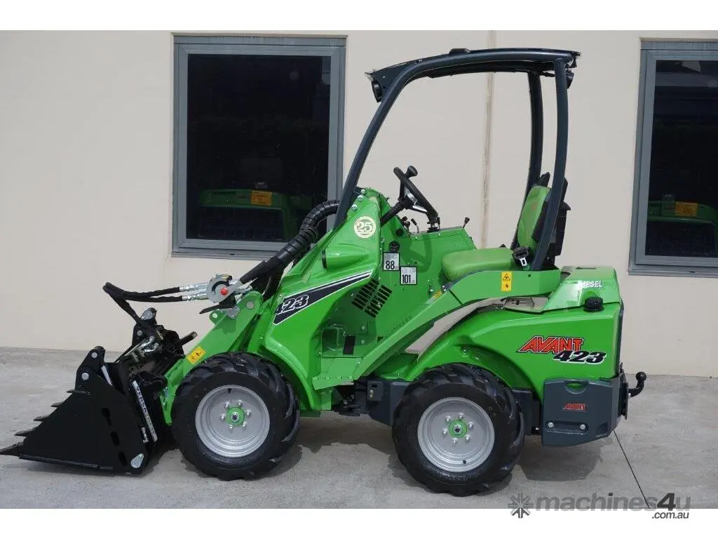 USED 2023 Avant 423