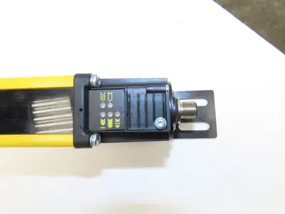 A-B 440L-P4K1120YD Guardshield Safety Light Curtain Transmitter/Receiver Set