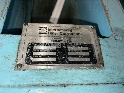 USED 1992 INTERNATIONAL BALER IB-1290 CLOSED DOOR HORIZONTAL