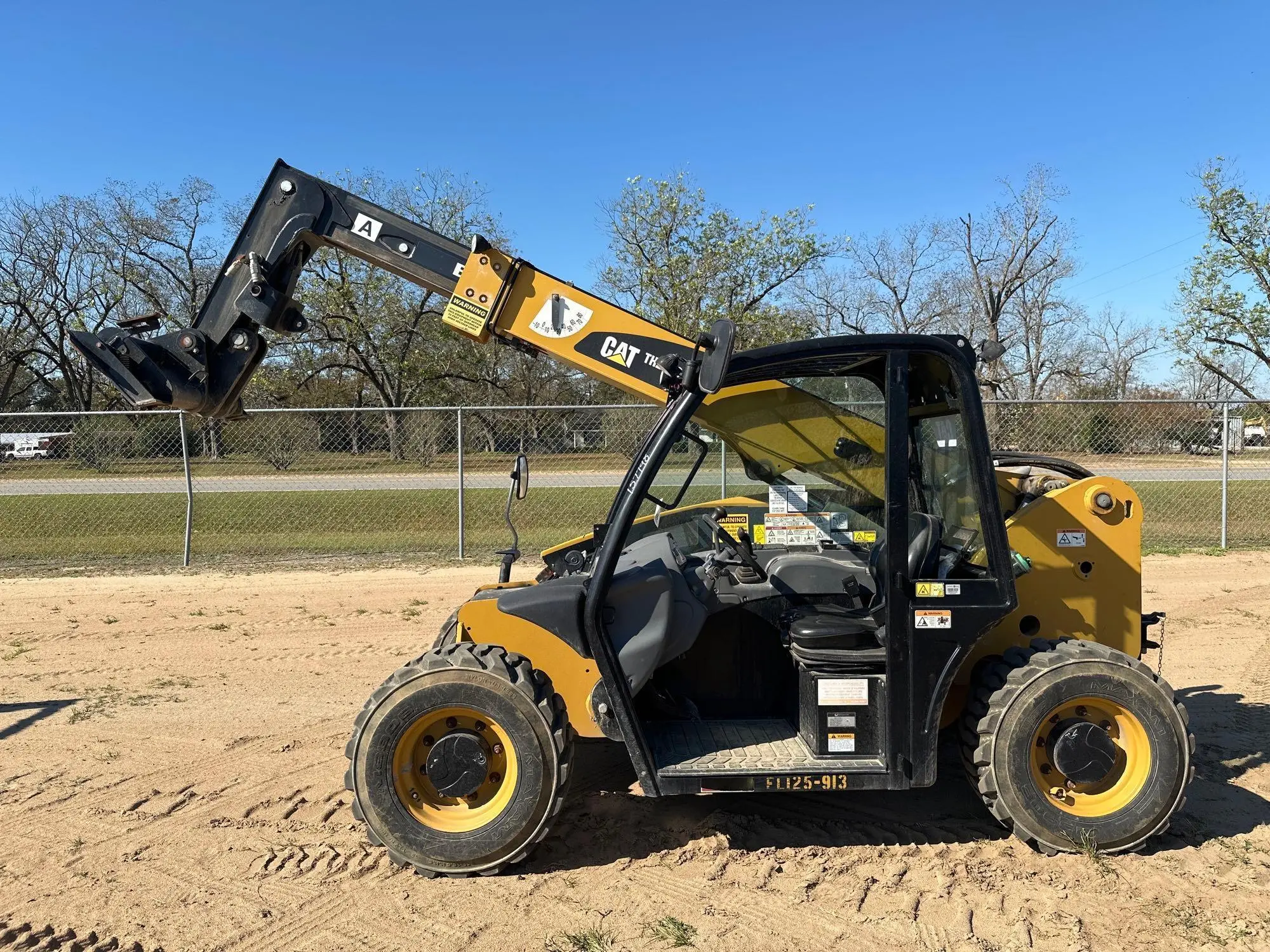USED 2021 Caterpillar TH255C