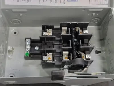 NEW EATON CDG221NGB