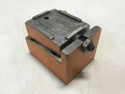 USED CINCINNATI MILACRON 3955175