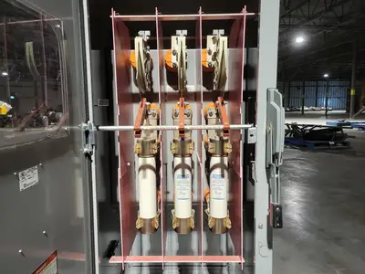 USED SQUARE D HVMB305200