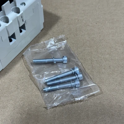 NEW SMC VQ7-6-FG-S-3Z