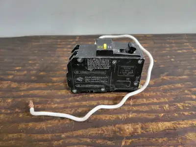 NEW SQUARE D QOB230GFI