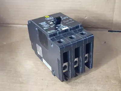 NEW SQUARE D EDB36040
