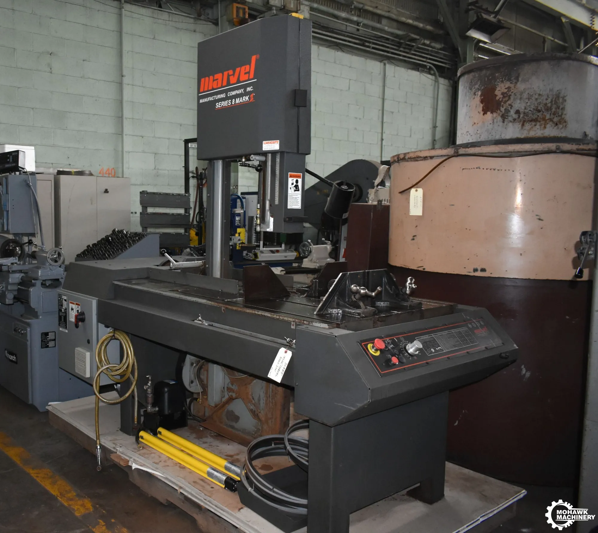 18" X 22" MARVEL MODEL 8 SERIES MARK-II-V UNIVERSAL TILTING-HEAD VERTICAL BAND SAW