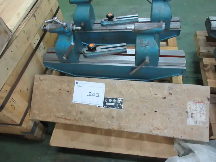 Used _UNKNOWN_ _UNKNOWN_ Bench Centers TW | Apex Group #1551617
