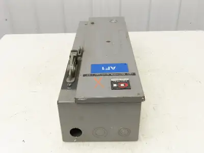 Cutler Hammer A30CGT0 Combination Motor Starter 10Hp 480V 3Ph Size 1 Fused