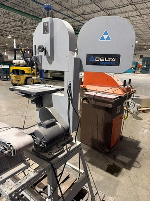 USED DELTA BS220LS