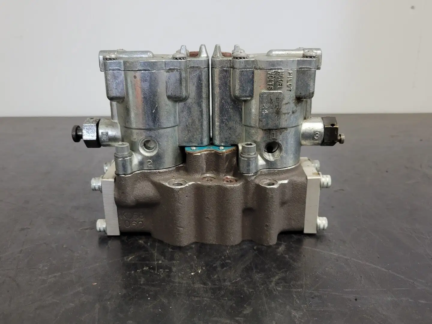 USED SCHRADER BELLOWS L515-39-102