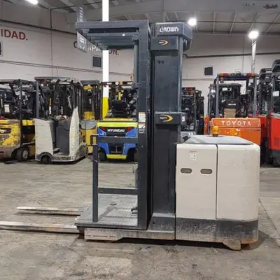USED 2016 CROWN SP3510-30