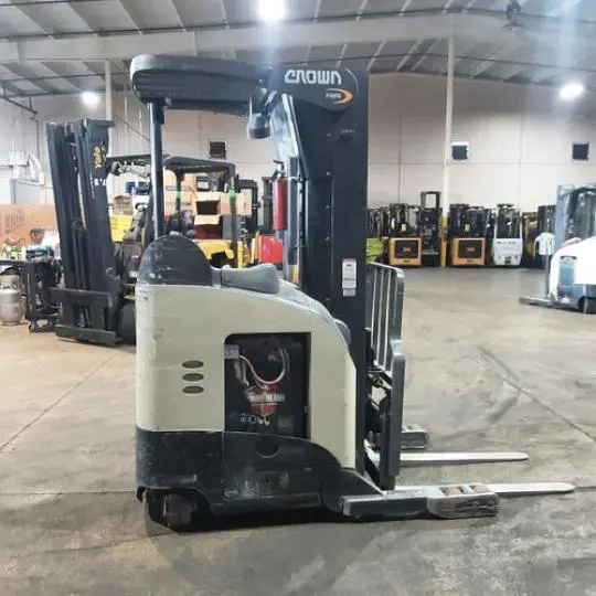 USED 2016 CROWN RR5725-45