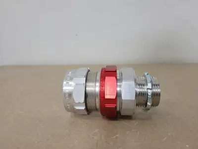 NEW THOMAS & BETTS STX100-467