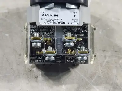 NEW ALLEN-BRADLEY 800H-JR4