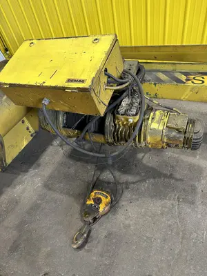 1.7 TON (3200 LBS) X 10' DEMAG WALL MOUNTED POWERED JIB CRANE & CABLE HOIST: STOCK #19119