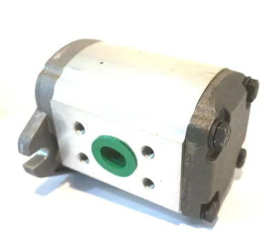 NEW PARKER 3359200587 PUMP