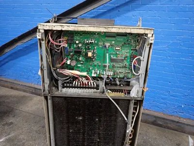 USED DAIKIN INDUSTRIES LTD AKZ206D52C