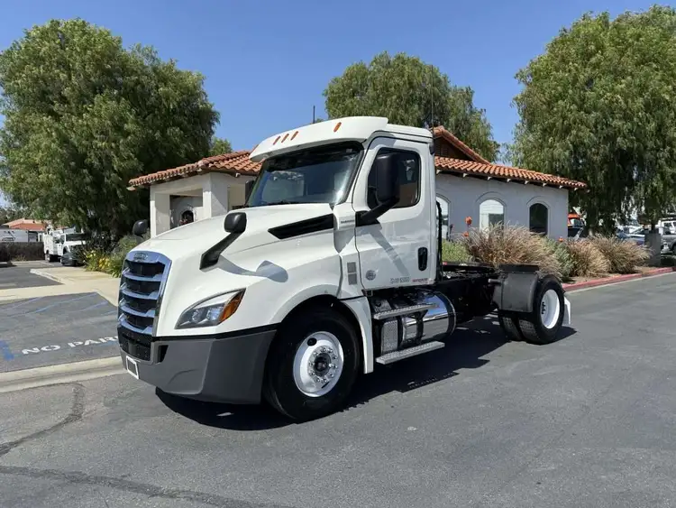 Used 2019 FRHT T12642ST Conventional trucks California US | Commerce Truck Equipment Sales #1548751