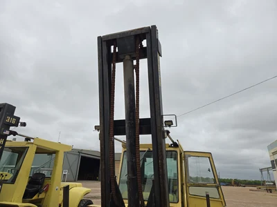 Hyster Diesel Forklift, Single Stage, Side Shift, 655 Hours Indicated (Bad Engine)