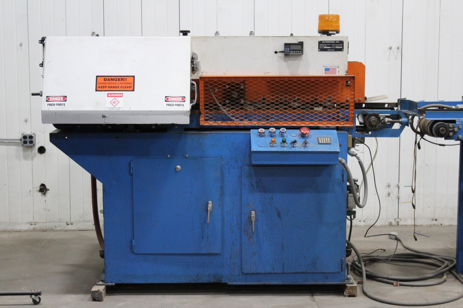 Ultimizers Duo-Drive Optimizing Cut-off Saw w/ Ulti-Vision Defect Scanner and Kicker Station