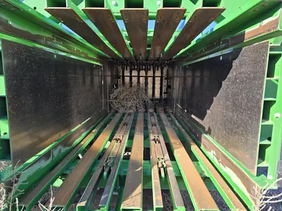 USED 2017 JOHN DEERE L340
