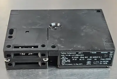 Used Schmersal AZM 161SK-12/12RKA-024 Safety Interlock Switch, Right Angle Disconnects South Carolina US | Palmetto Automation #1158049