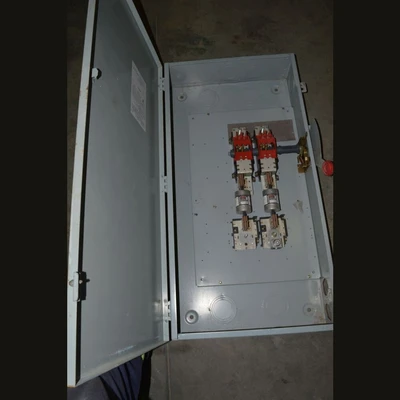Cutler Hammer 400 amp Disconnect