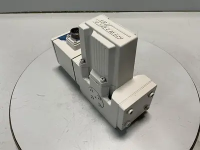 USED MOOG D661-5009