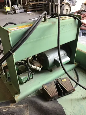 Air Technical Industries Hydraulic Lift Table 2500LB ZLLPF5048E