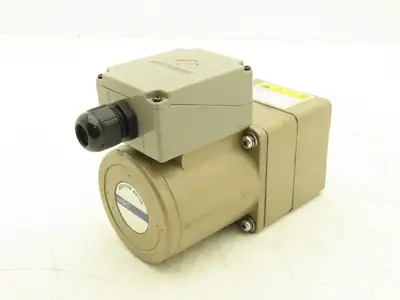 Sumitomo Astero A8M25KR1 Gearmotor 10:1/100:1 Dual Gearbox Reducer 25W 440V 3PH
